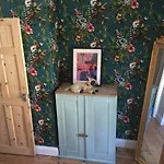 Luminous 3-Storey Period Townhouse, Steps From The Beach