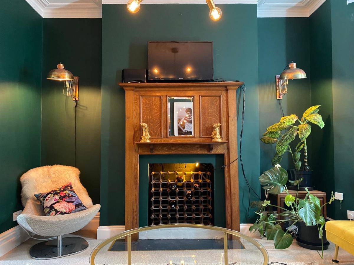 Luminous 3-storey Period Townhouse, Steps From The Beach Holiday home Margate