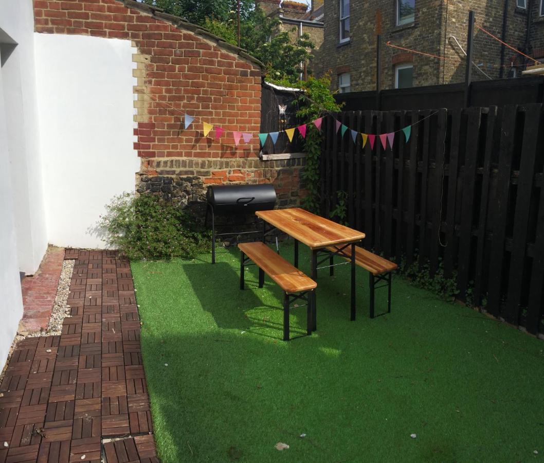 Luminous 3-storey Period Townhouse, Steps From The Beach
