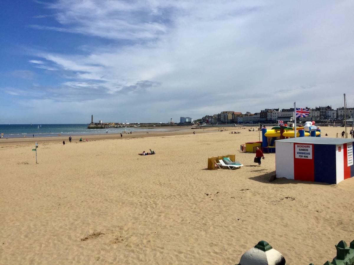 Holiday home Luminous 3-storey Period Townhouse, Steps From The Beach